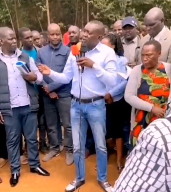 Oscar Sudi comes to the Rescue of Kapseret Window whose land had been grabbed.